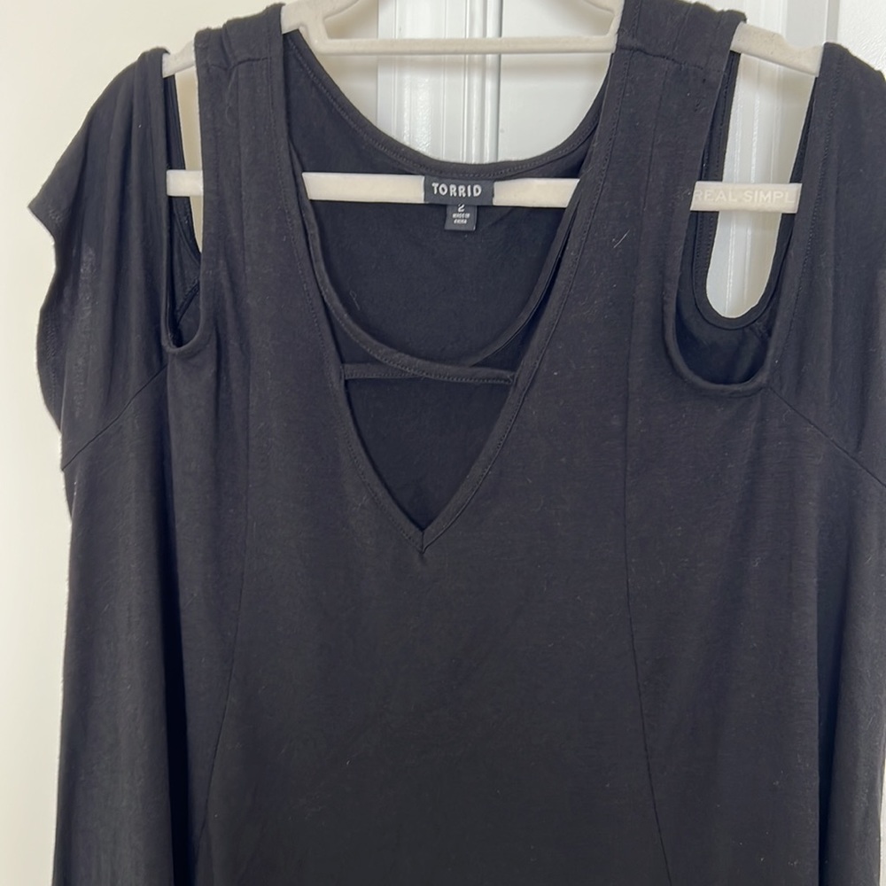 Torrid cold shoulder knit dress with crisscross neck detail - Picture 2 of 4